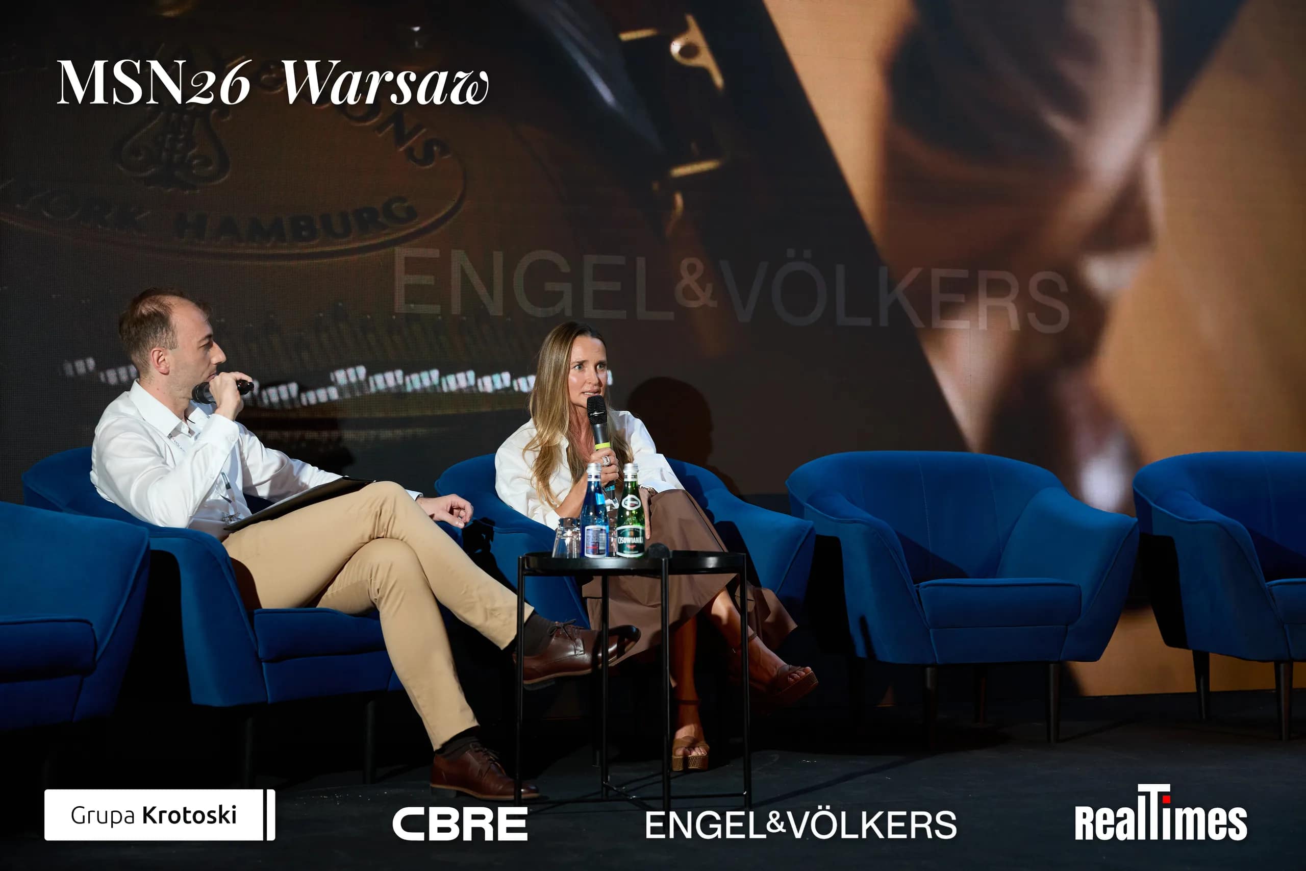 Mid-Summer Night 2026 at B'Fort, Warsaw: E&V Hamburg slide, seated stage talk