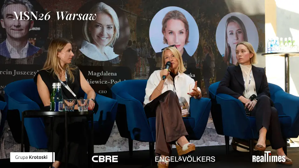Mid-Summer Night 2026 at B'Fort, Warsaw: three women panelists, mic, same panel