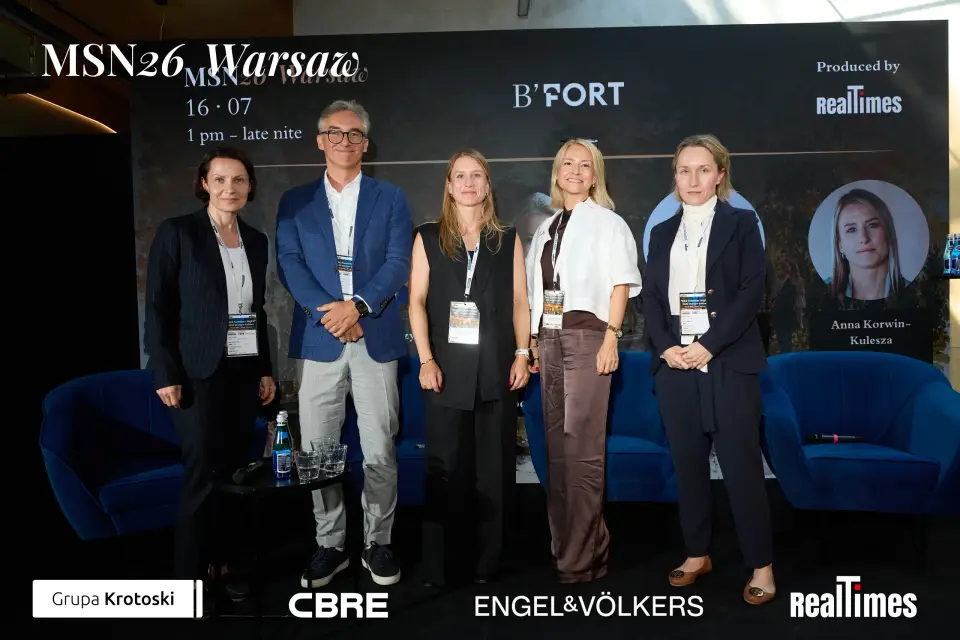 Mid-Summer Night 2026 at B'Fort, Warsaw: five panelists standing group photo on stage