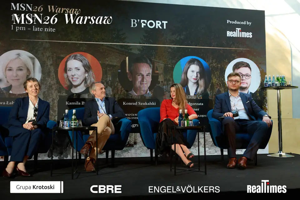 Mid-Summer Night 2026 at B'Fort, Warsaw: full row of panelists on stage