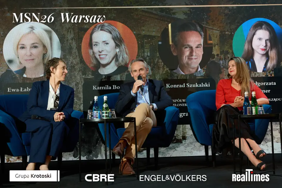 Mid-Summer Night 2026 at B'Fort, Warsaw: panelist speaking on stage