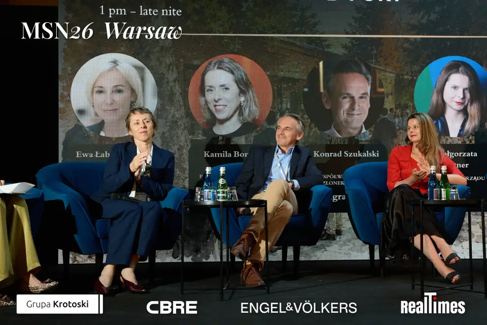 Mid-Summer Night 2026 at B'Fort, Warsaw: row of panelists on stage