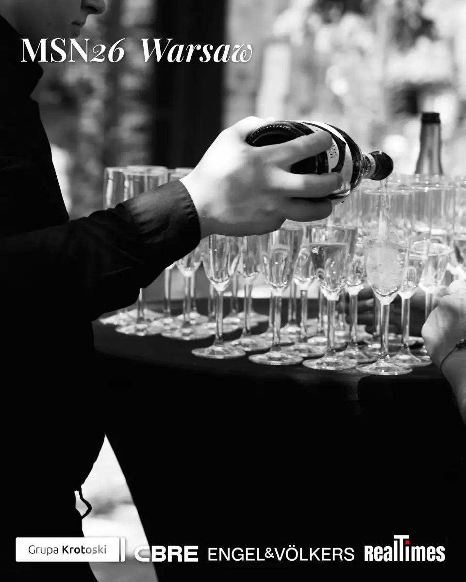 Mid-Summer Night 2026 at B'Fort, Warsaw: champagne being poured, B&W detail