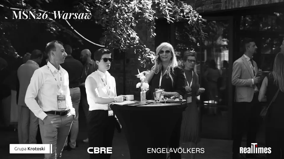 Mid-Summer Night 2026 at B'Fort, Warsaw: b&w garden networking cluster