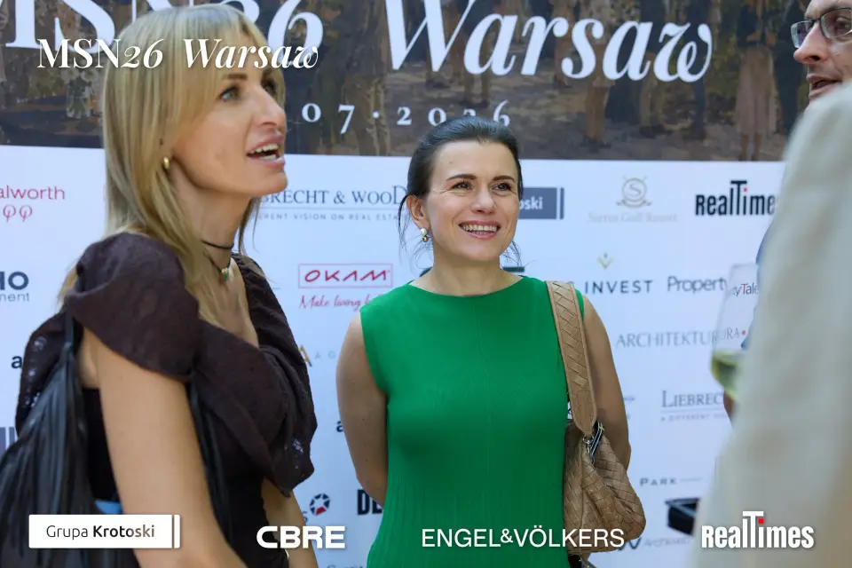 Mid-Summer Night 2026 at B'Fort, Warsaw: women networking near press wall